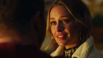 That is the sweetest thing
anyone has ever said to me. - Christmas in the Spotlight