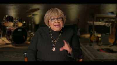 That was the very first
gospel record to sell a million. - Women Who Rock