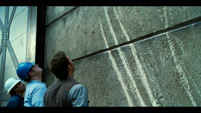 That wall is 40 feet high. - Jurassic World