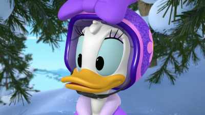 - That wasn't so bad.
- [BUS ENGINE STARTS] - Mickey and Minnie Wish Upon a Christmas