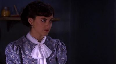 That wasn't the cause of her death. - Murdoch Mysteries