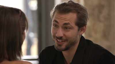 - That's a big turn-on for me,
to, like, learn from my partner. - Love Trip: Paris