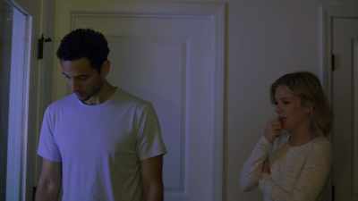 - That's a cheap door.
- Yeah, that's what betsy said. - The Neighbors Are Watching