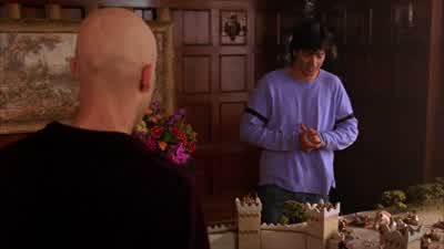 That's a cool box. - Smallville