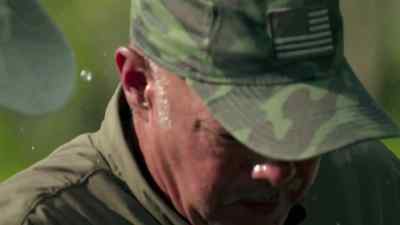 That's a good one.
Put that thing on safety. - Swamp People