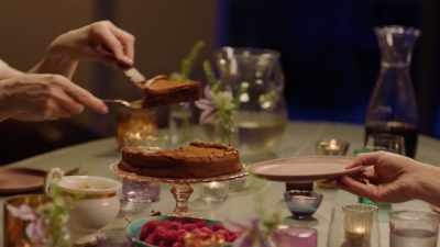 That's a good thing.
Implements aren't at all critical. - Nigella: At My Table
