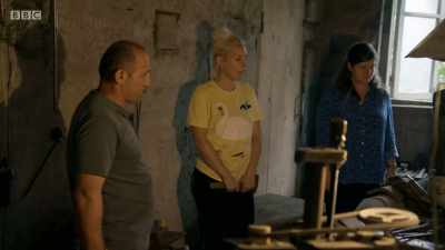 That's a long time. - Last Woman on Earth with Sara Pascoe
