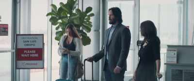 - That's a nice dress.
- Oh. Thank you. - Destination Wedding