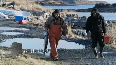 That's a nice thick
fish there, buddy. - Life Below Zero: First Alaskans