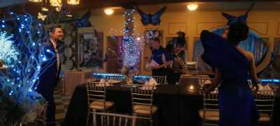 That's a real, live violin! - The Big Door Prize