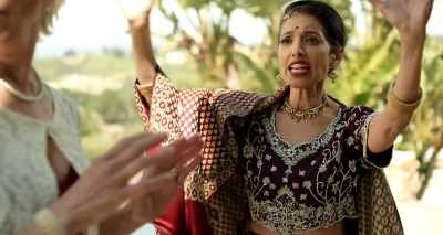 That's an Indian dance,
light bulb dance. - The Last Conception
