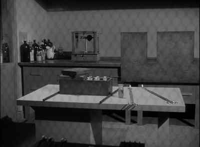- That's an isotope, isn't it?
- A radioactive isotope. - Tarantula