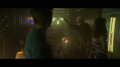 That's this bastard, next door,
this. Ken Buslowski. - Brassic
