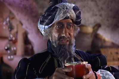 - That's better.
- Galgo, I wanna know. - Captain Sindbad