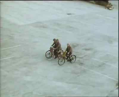 That's better.
Now we're really looking something. - Last of the Summer Wine