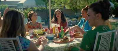 - That's so cool. Mom, isn't that cool?
- Yes, dear, it's great. - Seberg