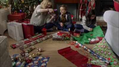 That's so cool. - Christmas Next Door