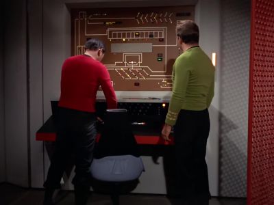 That's doing it, sir.
We're slowing down. - Star Trek
