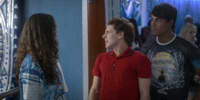 - That's embarrassing.
- Queilinha Quero-Quero! - An Unforgettable Year – Summer