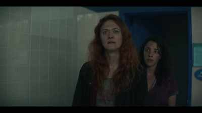 ‐That's enough.
‐Oh. There she is. - Y: The Last Man