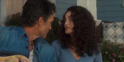 - That's enough strumming, now.
Come on, it's time for dinner. - The Way Home