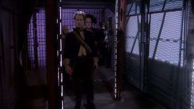 That's far enough. - Babylon 5