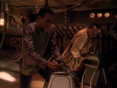 - That's as far as they'll go.
- Lock it off. - Star Trek: Deep Space Nine