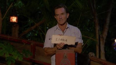 That's four votes-- Liana, three
votes-- Ricard, one vote left. - Survivor