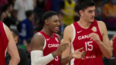 That's going to be it.
Canada, they have reached the podium. - Court of Gold