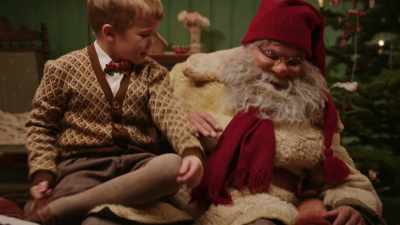 That's good. Let's see... - Teddy's Christmas