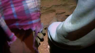 That's good. Yeah,
we're gonna get it right, mate. - Outback Opal Hunters