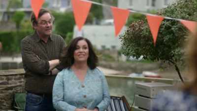 That's him, that's Jez.
- ...chocolate box vision - The Trouble with Maggie Cole