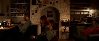 - That's him.
- Wow, he's so gorgeous. - Juliet, Naked