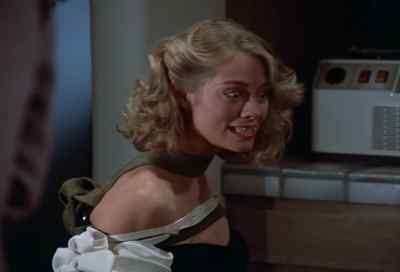 That's how you throw a real punch. - Moonlighting