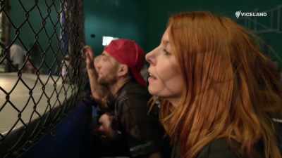 That's it! Back up on top!
Up on top! Stay on top. - Stacey Dooley Sleeps Over