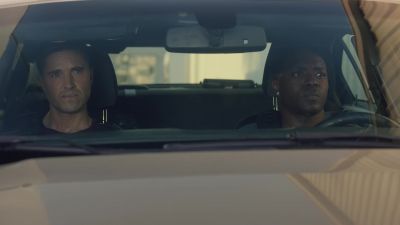 That's it... green cab. - The Rookie