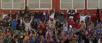 That's it, it's in!
3-2 for the Knights! - The Big Green