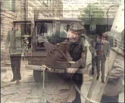That's it. Squeeze in.
That's the way. - Last of the Summer Wine