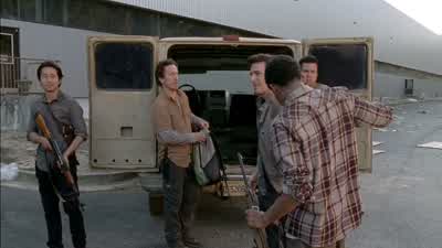- That's it there? - The Walking Dead