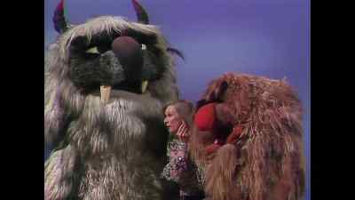 -That's lovely. Only got one question.
-What's that? - The Muppet Show