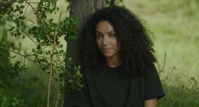 That's my Nena. She helped you. - Stronghold