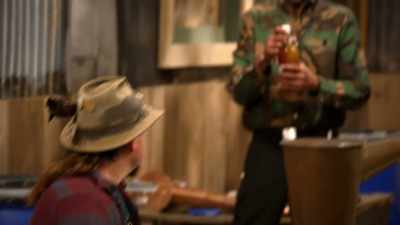  That's nice. - Moonshiners: Master Distiller
