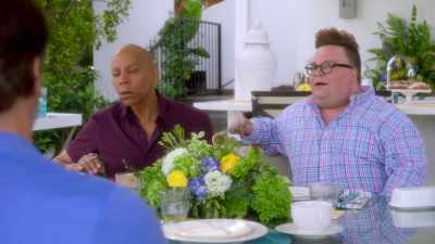 That's not just grapefruit juice.
That's vodka and grapefruit. - AJ and the Queen