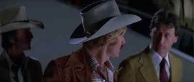 - That's not me.
- They don't know the difference. - The Electric Horseman