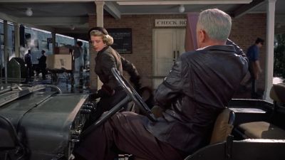 That's not the way back to Headquarters - White Christmas