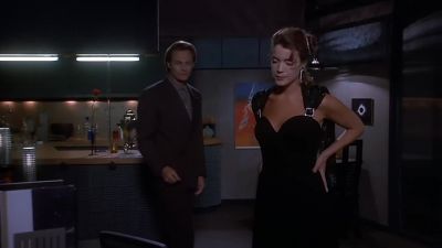 - That's not too flattering.
- It's duty. Ivanova here. - Babylon 5