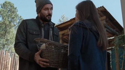 That's not who you are. - The Walking Dead