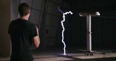 That's one million volts. - White Rabbit Project