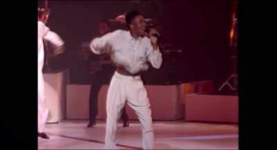 ♪ That's my prerogative ♪
- Listen here. - Whitney