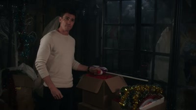 That's pretty good but,
uh, I'll do you one better. - Christmas Class Reunion